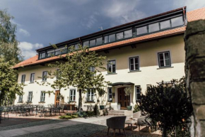 Hotels in Altenmarkt an der Alz